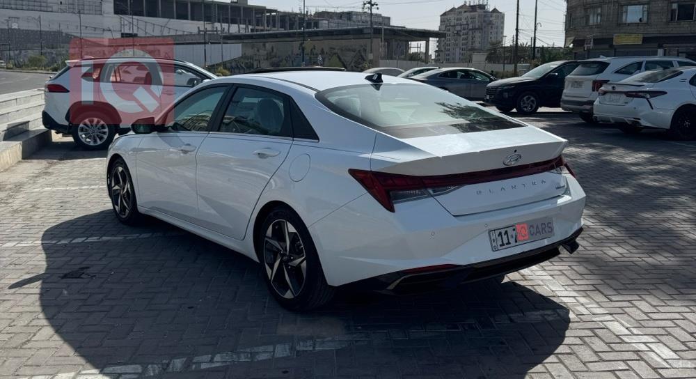 هیوندای ئەلەنترا